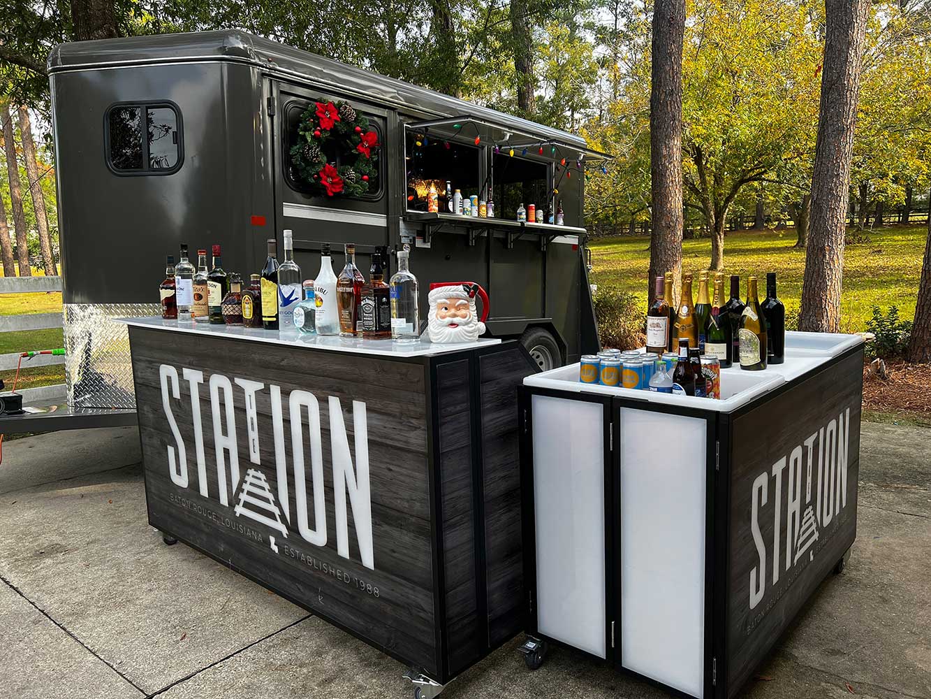 Signature 62 LED-illuminated portable bar setup at Vermont mountain wedding venue