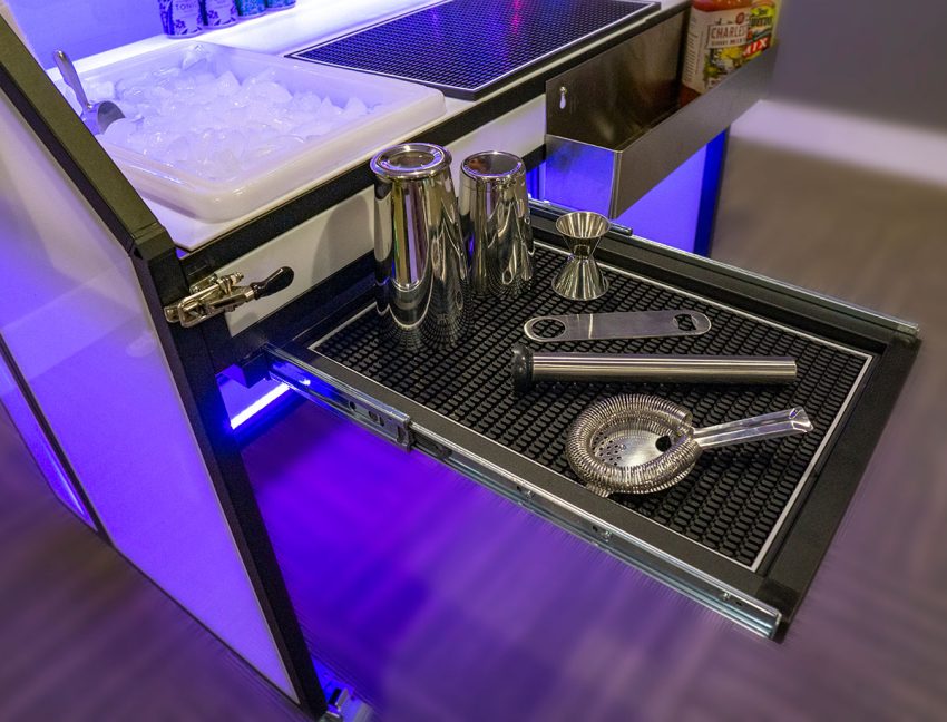 Étagère coulissante pour bar portable Étagère coulissante pour bar portable